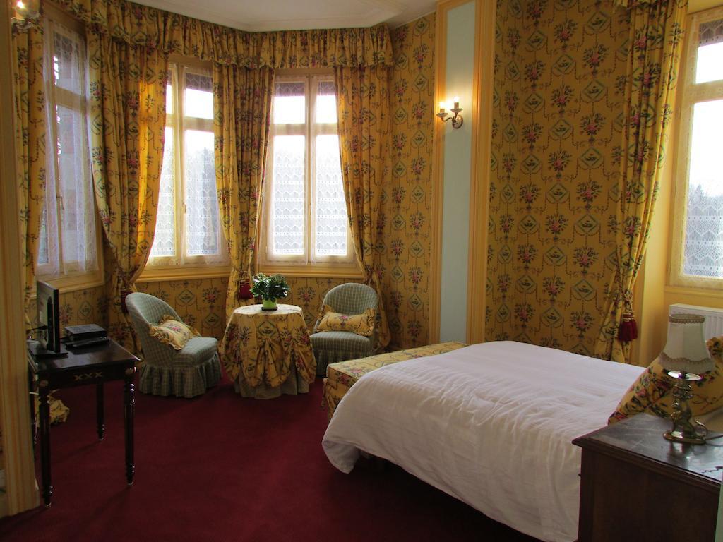 Chateau Lezat - Chambres D'Hotes La Souterraine Rom bilde